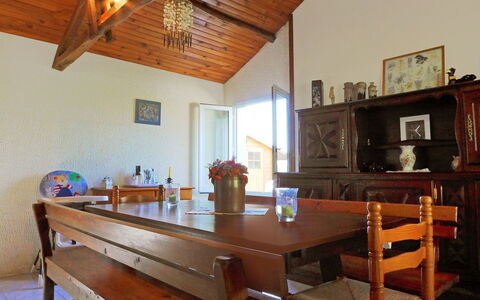 La Grangette: Camera, Mobilia, Proprietà, Costruzione, Tavolo, Sala Da Pranzo, Interior Design, Soffitto, Fascio, Casa