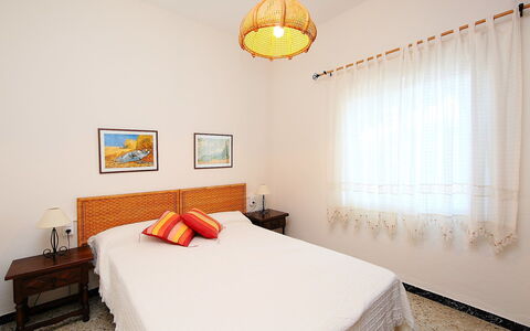 Dulcinea: Camera Da Letto, Letto, Camera, Mobilia, Proprietà, Lenzuolo, Interior Design, Telaio Del Letto, Soffitto, Bedding