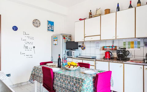 Clara: Interior Design, Pavimentazione, Mobilia, Pavimento, Apparecchio Major, Camera, Elettrodomestico Da Cucina, Appartamento, Cucina, Soffitto