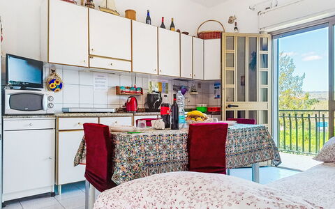 Clara: Mobilia, Interior Design, Pavimentazione, Camera, Pavimento, Tessile, Soffitto, Illuminazione, Appartamento, Casa