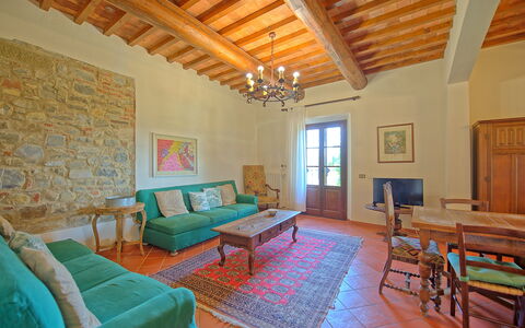 Il Frantoio: Camera, Proprietà, Mobilia, Costruzione, Interior Design, Casa, Immobiliare, Soggiorno, Soffitto, Tavolo