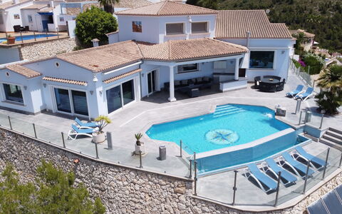 Finca Edel: Costruzione, Finestra, Azzurro, Piscina, Pianta, Casa, Urban Design, Tempo Libero, Condominio, Zona Residenziale