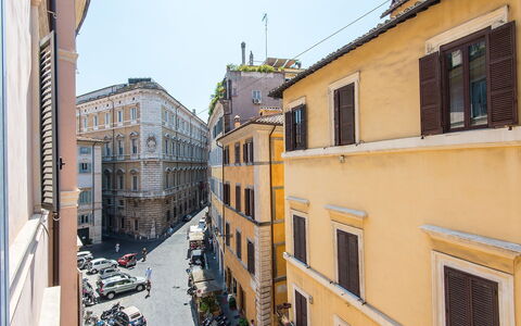 Navona: Quartiere, Cittadina, Strada, Costruzione, Giallo, Architettura, Insediamento Umano, Città, Strada, Finestra