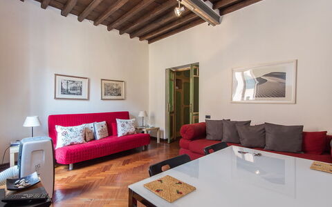 Navona: Camera, Proprietà, Mobilia, Interior Design, Costruzione, Soggiorno, Soffitto, Tavolo, Casa, Parete