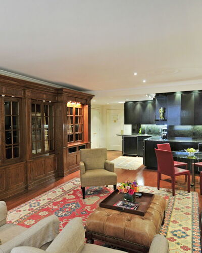 Manhattan Residence 100.13