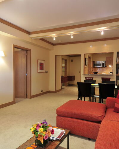 Manhattan Residence 100.23