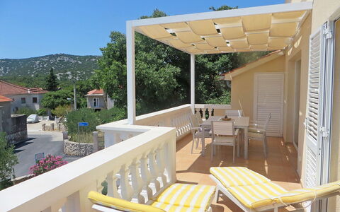 Vodice Tribunj 104: Proprietà, Immobiliare, Costruzione, Casa, Appartamento, Zona Residenziale, Terrazza, Shade, Balcone, Casa