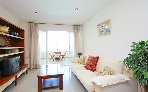 Cabo Mar: Camera, Soggiorno, Proprietà, Mobilia, Interior Design, Costruzione, Immobiliare, Pavimento, Casa, Soffitto