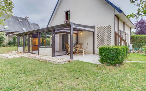 Villers sur Mer 201: Pianta, Costruzione, Finestra, Proprietà, Cielo, Albero, Casa, Porta, Lotto, Erba