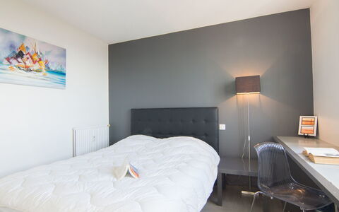Deauville-Trouville 115: Mobilia, Comfort, Costruzione, Legna, Illuminazione, Tessile, Tavolo, Cornice, Interior Design