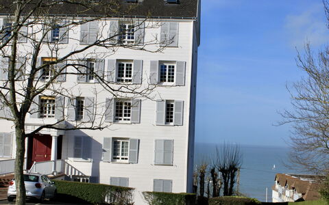 Le Parc Cordier: Pianta, Costruzione, Finestra, Cielo, Albero, Nube, Architettura, Urban Design, Casa, Zona Residenziale