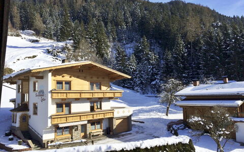 Zeller: Costruzione, Neve, Cielo, Montagna, Finestra, Albero, Casa, Pendenza, Congelamento, Tetto
