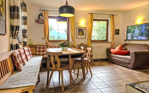 Längenfeld 165: Mobilia, Legna, Interior Design, Tavolo, Sedia, Soggiorno, Divano, Villetta, Cucina & Sala Da Pranzo Tavolo, Tavolino Da Caffè