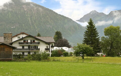 Fellhornstrasse: Nube, Cielo, Pianta, Montagna, Ecoregione, Costruzione, Natura, Paesaggio Naturale, Ambiente Naturale, Casa