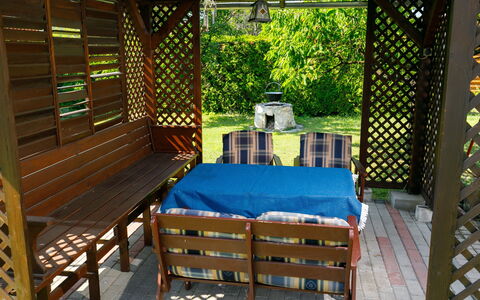 Pergola: Legna, Shade, Interior Design, Tempo Libero, Immobiliare, Tinte E Ombre, Albero, Latifoglie, Pianta, Pavimentazione