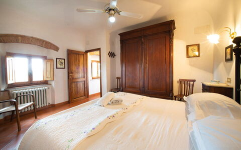 Le Vasche: Camera, Camera Da Letto, Proprietà, Mobilia, Letto, Costruzione, Telaio Del Letto, Interior Design, Lenzuolo, Suite