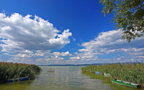 Ruby 1: Cielo, Corpo D'Acqua, Paesaggio Naturale, Acqua, Natura, Nube, Risorse Idriche, Fiume, Giorno, Waterway