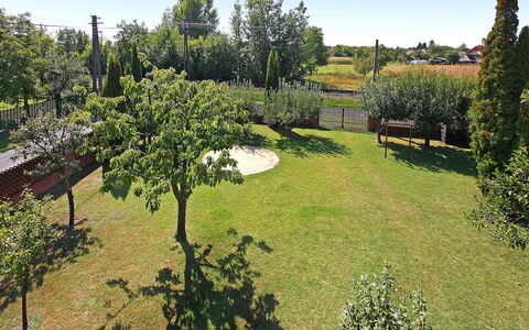 Grand Jardin: Proprietà, Giardino, Albero, Vegetazione, Botanica, Biome, Lotto, Pianta, Giardino Botanico, Immobiliare
