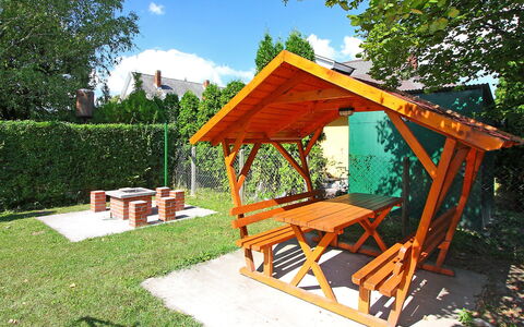 Francesco: Erba, Albero, Casa, Backyard, Padiglione, Architettura, Shade, Tempo Libero, Costruzione, Cortile