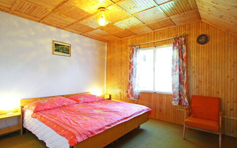 Francesco: Camera Da Letto, Letto, Camera, Mobilia, Proprietà, Telaio Del Letto, Soffitto, Costruzione, Interior Design, Lenzuolo