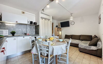 Le Lagon Bleu 135.6: Mobilia, Sedia, Tavolo, Mobili Da Esterno, Tavolo Esterno, Portico, Cucina & Sala Da Pranzo Tavolo, Balcone, Deck, Shade
