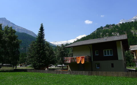 Amara: Natura, Montagna, Geografia Montane, Paesaggio Naturale, Proprietà, Hill Station, Casa, Catena Montuosa, Alpi, Cielo