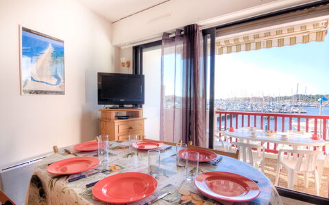Le Grand Pavois: Camera, Proprietà, Interior Design, Costruzione, Tavolo, Mobilia, Casa, Immobiliare, Prima Colazione, Soggiorno