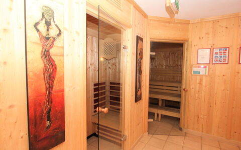 Mayrhofen 700: Costruzione, Interior Design, Legna, Pavimentazione, Pavimento, Parete, Porta, Arte, Sala