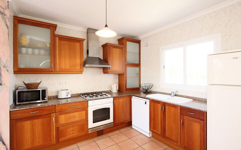 Pla del Mar: Proprietà, Camera, Cucina, Mobilia, Cabinetry, Controsoffitto, Costruzione, Casa, Interior Design, Pavimento