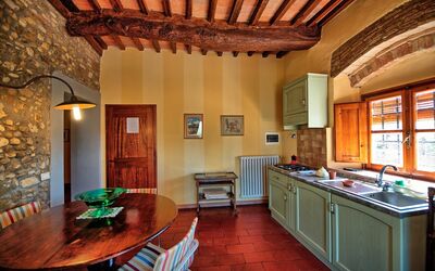 Torre: Camera, Proprietà, Costruzione, Interior Design, Mobilia, Soffitto, Controsoffitto, Casa, Cucina, Architettura