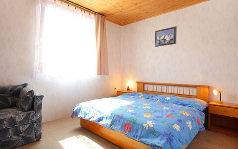 Balatonmariafurdo 106: Camera Da Letto, Letto, Camera, Mobilia, Lenzuolo, Proprietà, Bedding, Soffitto, Telaio Del Letto, Parete