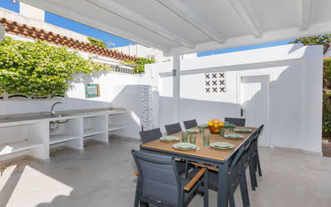 Vilafortuny: Tavolo, Pianta, Mobilia, Proprietà, Costruzione, Interior Design, Pavimento, Shade, Casa, Mobili Da Esterno