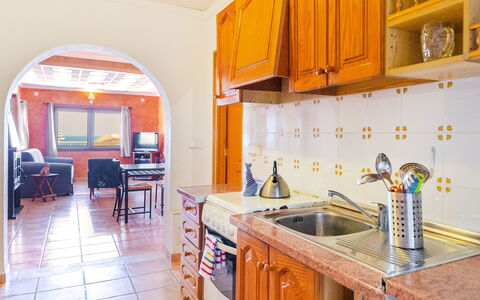 Cala Torta Na Lluny: Cabinetry, Lavandino Della Cucina, Controsoffitto, Proprietà, Mobilia, Lavello, Rubinetto, Cucina, Interior Design, Legna