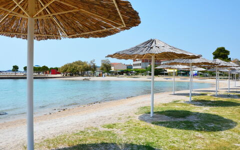 Vodice 401: Acqua, Cielo, Pianta, Azzurro, Shade, Botanica, Albero, Arecales, Tempo Libero, Lago