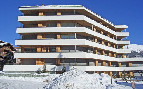 Promenade Wohnung 21: Costruzione, Cielo, Proprietà, Neve, Finestra, Urban Design, Albero, Condominio, Palazzone, Immobiliare