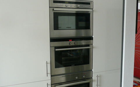 Promenade Wohnung 21: Forno, Elettrodomestico Da Cucina, Proprietà, Elettrodomestico, Forno A Microonde, Camera, Apparecchio Major, Mobilia, Macchina