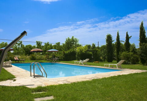 Pozzonovo: Blu, Piscina, Mobili Da Esterno, Tempo Libero, Ricorrere, Shade, Lettino, Giardino, Eco Hotel, Landscaping