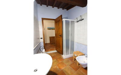 Nibbio: Idraulico Fixture, Rubinetto, Proprietà, Lavello, Bagno, Gabinetto, Costruzione, Lavandino Del Bagno, Porta