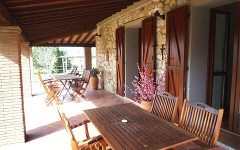 Nonno Tobia: Tavolo, Mobilia, Proprietà, Sedia, Legna, Interior Design, Costruzione, Pianta, Albero, Cucina & Sala Da Pranzo Tavolo