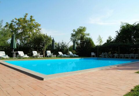 Casa Grion: Acqua, Cielo, Pianta, Proprietà, Piscina, Azzurro, Albero, Shade, Erba, Tempo Libero