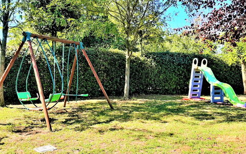 Pieve di Sant Ippolito: Pianta, Verde, Foglia, Albero, Lotto, Ricreazione All'Aperto, Shade, Erba, Terreno Di Gioco, Swing
