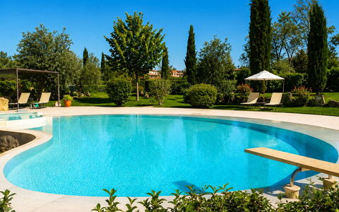 Pieve di Sant Ippolito: Giardino, Villetta, Agriturismo, Shade, Landscaping, Estate, Cortile, Backyard, Muro ​​Di Pietra, Hacienda