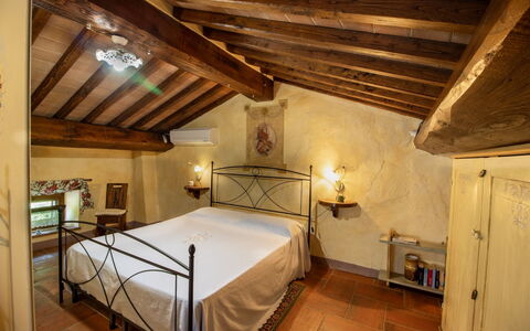 La Casa di Pino: Interior Design, Pavimentazione, Soffitto, Mobilia, Pavimento, Camera, Camera Da Letto, Illuminazione, Letto, Lampada
