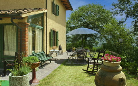 La Rogaia: Ombrello, Mobilia, Mobili Da Esterno, Shade, Sedia, Tavolo Esterno, Vaso Di Fiori, Piscina, Design, Pianta Della Casa