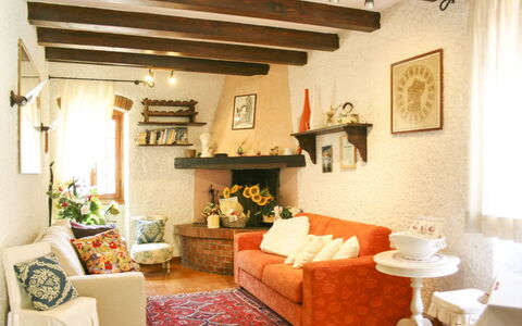 La Rogaia: Mobilia, Interior Design, Parete, Divano, Legna, Camera, Pavimentazione, Soggiorno, Soffitto, Illuminazione