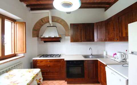 Casa Bella: Proprietà, Camera, Costruzione, Cucina, Mobilia, Cabinetry, Controsoffitto, Casa, Interior Design, Casa