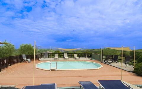 Casa Bella: Piscina, Mobili Da Esterno, Mobilia, Ricorrere, Shade, Sedia, Eco Hotel, Hotel, Deck, Centro Ricreativo