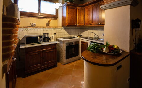 Villa degli Olivi: Controsoffitto, Camera, Cabinetry, Proprietà, Cucina, Mobilia, Costruzione, Pavimento, Interior Design, Casa