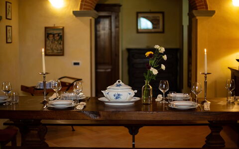 Villa degli Olivi: Camera, Tavolo, Interior Design, Mobilia, Casa, Ristorante, Costruzione, Architettura, Casa, Sala Da Pranzo