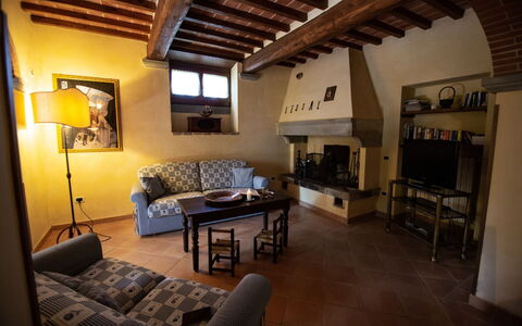 Villa degli Olivi: Camera, Proprietà, Costruzione, Interior Design, Mobilia, Soggiorno, Soffitto, Casa, Loft, Immobiliare